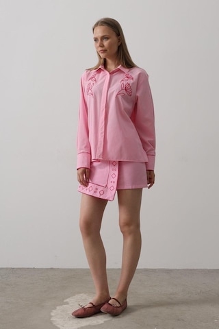 Nakış Detaylı Etekli Takım - Pembe Pembe