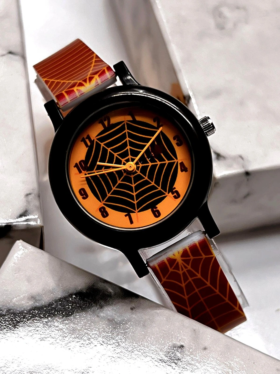 Coliseum Renkli Ve Figürlü Özel Kutulu Çocuk Kol Saati Ft.cls.ck02 Çok Renkli