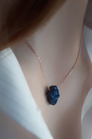 Lacivert Pırıltılı Reçine Taşlı El Yapımı Fatma Eli Kolye 925 Ayar Gümüş Rose Gold Kaplama Rose Gold