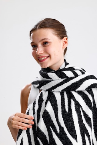 Zebra Desenli Trikoşal Marka-yumuşak Dokulu,rahat,hafif Ve Şık-taşınabilir Kılıf Çantalı-170x70 Cm Siyah Beyaz