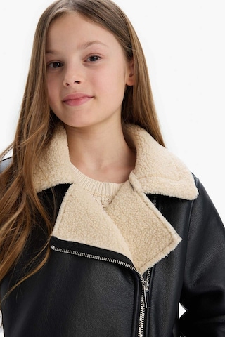 Defacto Kız Çocuk Su İtici Ceket Yaka Pelüş Astar Suni Deri Ceket Mont C4978a825aubk27 Siyah