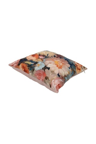 İçi Dolu Krep Örgü Üzerine Dijital Baskılı Kırlent 45x43 Cm Pembe Ağırlıklı Çiçekli Dekoratif Yastık Çok Renkli
