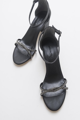 Topuklu Büyük Numara Bayan Taslı Tek Bant Abiye Ayakkabı