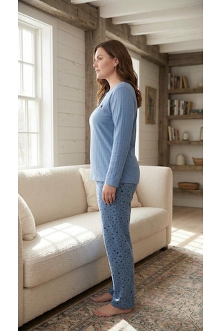 Eyfuze Kadın Büyük Beden Nakışlı Desenli Yakası Düğmeli Kışlık Uzun Kollu Pijama Takımı Koyu Mavi
