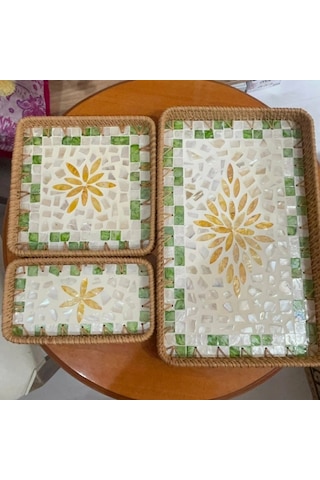 Sarı Beyaz Çiçek Mozaik Desenli Yeşil Kenarlı Hasır Tepsi Seti