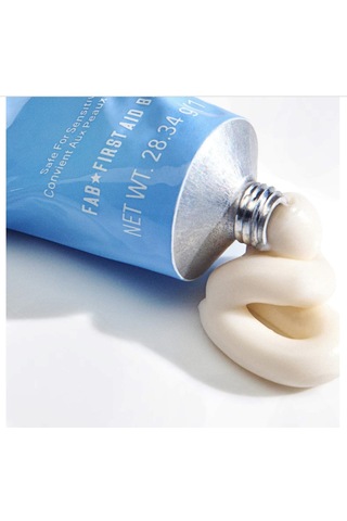 First Aid Beauty Ultra Repair Rescue Balm - Dimetikonlu Ultra Onarıcı Rahatlatıcı Balsam 64 Gr