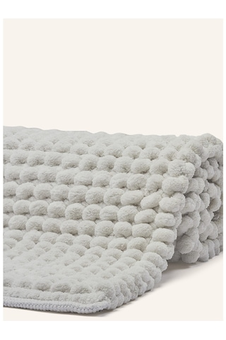 Axel Banyo Paspası 60x60 Cm, Kare, Yumuşak, El Yapımı, Kaymaz Tabanlı Beyaz