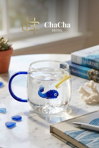 Chacha Home Figürlü Borosilikat Cam Kupa 350 Ml - Renkli Kulplu Bardak - El Yapımı Cam Figürlü Sunum Kupası Balina Figür