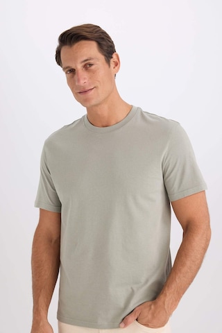 DeFacto %100 Pamuk New Regular Fit Bisiklet Yaka Basic Düz Kısa Kollu Tişört V7699AZ25SPGR321
