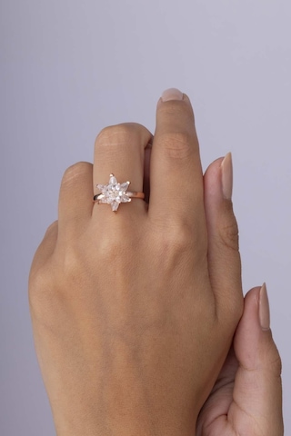 Gümüş Pazarım Beyaz Taşlı Lotus Çiçeği 925 Ayar Gümüş Ayarlamalı Yüzük Altın - Gümüş