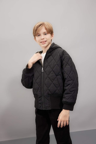 DeFacto Erkek Çocuk Çift Taraflı Kapüşonlu Mont D1004A824AUBK27