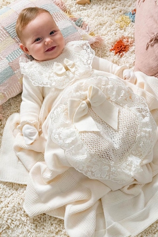 Momercy Dantelli Fiyonk Detaylı Kız Bebek Triko Hastane Çıkışı Beşli Set - Ekru