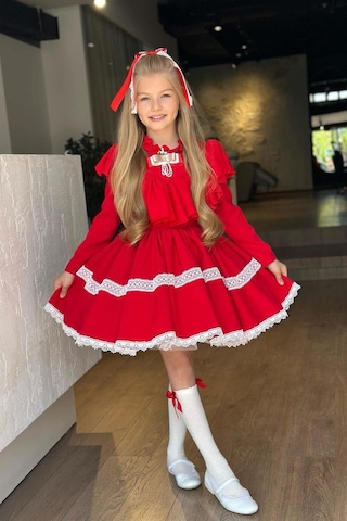 Riccotarz Kız Çocuk Göğsü Ve Yakası Fırfırlı Eteği Pliseli Dantel Şerit Detaylı Kırmızı Elbise Kırmızı