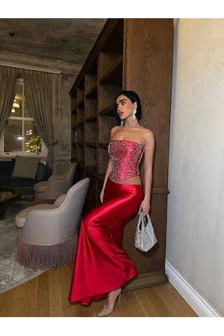 Havens Kristal Taşlı Büstiyer & Saten Etek Takım Kırmızı