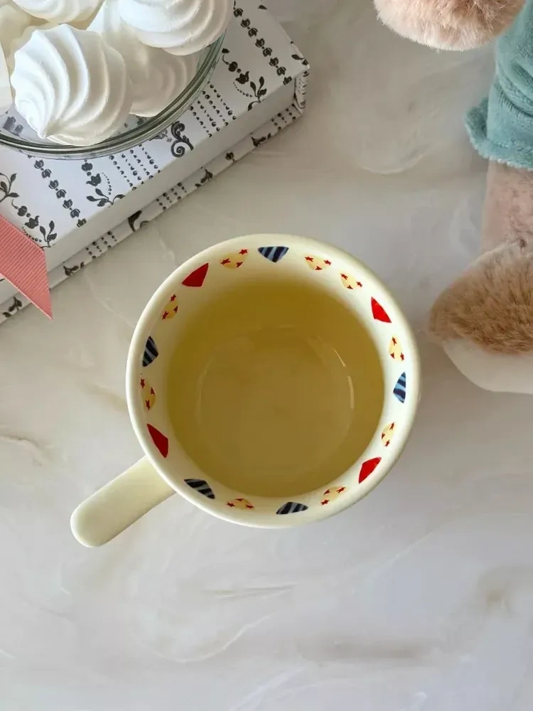 Yaleker Serbestçe Kullanıma Uygun 300 Ml Beyaz Seramik Kupa Ve Kaşık Seti - Ev Ve Ofis Kullanıma İdeal Sarı