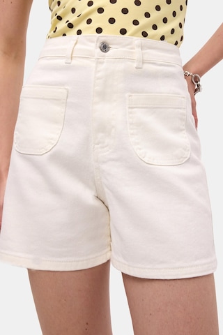 Itsbasic Kadın Kırık Beyaz 7s6-101 Midi Mom Fit Elastan Kumaş Denim Şort