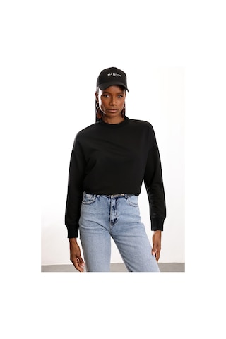 5in1Canpolat Siyah Bisiklet Yaka Basic Sweatshirt 9002 Siyah