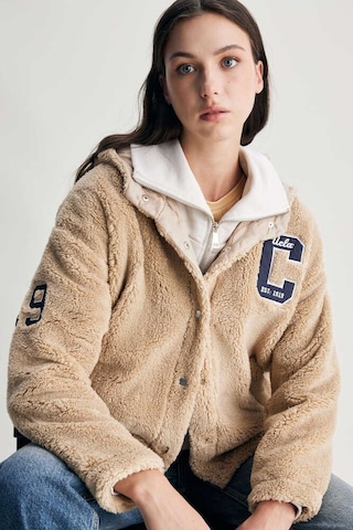 Ucla Servılle Koyu Bej Çıtçıtlı Nakışlı Oversize Kadın Ceket Koyu Bej