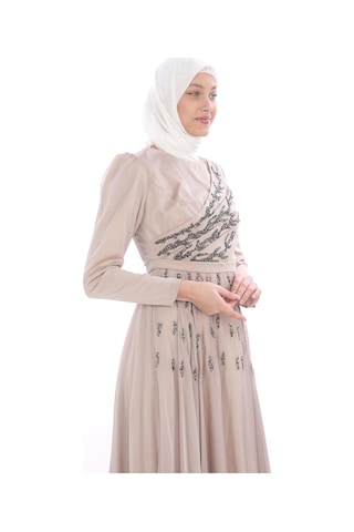 Taş İşleme Detaylı Tesettür Abiye Elbise 741-bej Bej