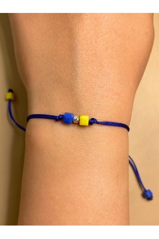 Tarzına Renk Kat: Unisex Gümüş Dorikalı Ipli Minimal Sarı-lacivert Küp Boncuk Bileklik Çok Renkli