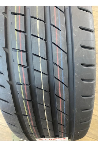 235/40R18 95Y XL LASSA DRIVEWAYS SPORT+ (A/C/71) (YAZ)(2025)