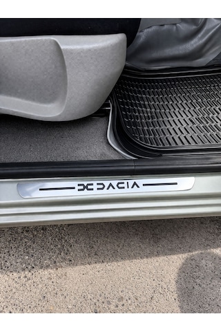 Dacia Uyumlu Özel Kapı Eşik Yazısı Krom