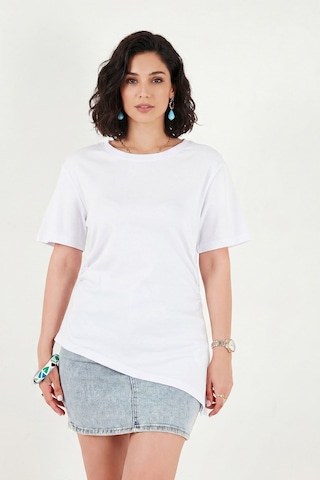 Lela Pamuklu Yanı Büzgülü Asimetrik Kesim Bisiklet Yaka T Shirt Bayan T Shirt 5867017 Beyaz