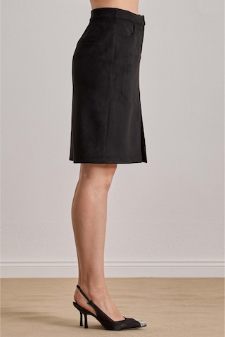 Diz Boy Siyah Süet Etek Siyah