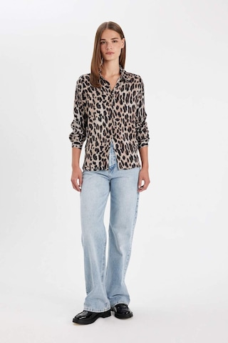 Defacto Regular Fit Leopar Desenli Poplin Uzun Kollu Gömlek D3148AX24AUBK81 Siyah