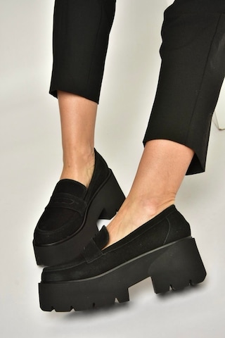 Fox Shoes Y272972502 Siyah Süet Kalın Tabanlı Günlük Kadın Ayakkabı Siyah