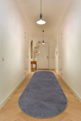 Comfort Ponpon Saçaklı Peluş Halı Antrasit Antrasit Overloklu Oval