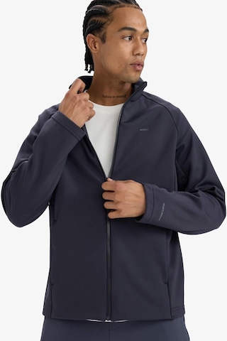 Defacto Defactofit Su İtici Slim Fit Dar Kesim Fermuarlı Softshell Yağmurluk E9495ax25auar214 Antrasit