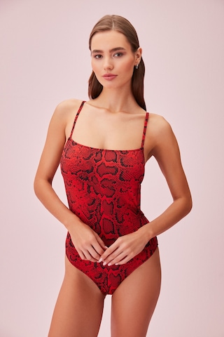 Suwen Red Snake Sırt Detaylı Desenli Mayo Sb253001025d1025 Kırmızı Yılan Desenli