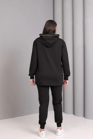 Şerit Taş Baskılı Takım Siyah