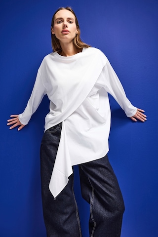 it's basic Kadın Beyaz W5 Oversize Çift Parça Tasarım Gömlek Sweatshirt