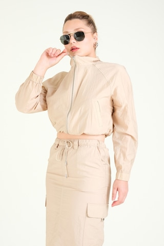 Giyim Dünyası Kadın Paraşüt Crop Mont Açık Camel 001