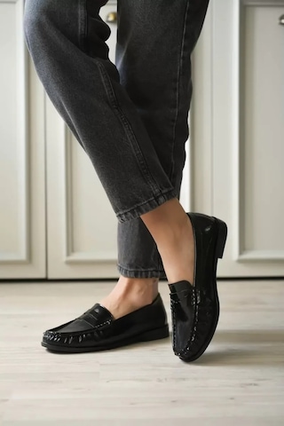 Trendella Siyah Parlak Deri Görünümlü Penny Loafer Tr88ms02a