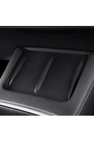 Tesla Model Y/3 Merkezi Konsol Kablosuz Şarj Cihazı Silikon Mat Kaymaz Ped Araba İç Aksesuar