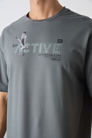 Tommy Life Haki Pamuklu Kalın Yumuşak Dokulu Oversize Fit Baskılı Erkek T-shirt - 88344 Haki