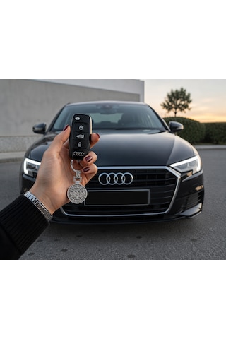 Audi İle Uyumlu Lüks Metal Taşlı Anahtarlık Aksesuar A1 A3 A4 A5 A6 A7 Q1 Q3 Q5 Q7 Quatro Sline