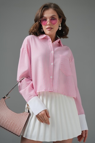 Saade Pembe Çizgili Crop Gömlek Mavi