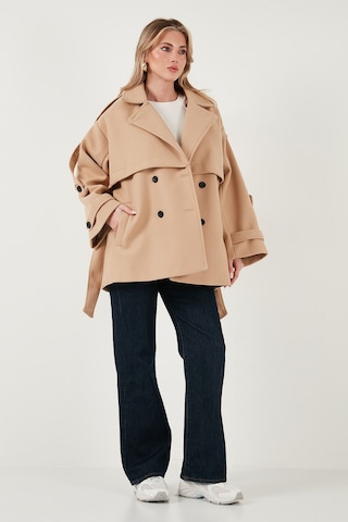 Lela Bayan Kaban 6839669 Camel Camel