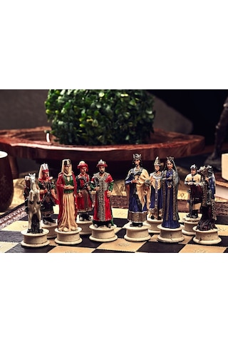 Haçlılar - Yeniçeriler Satranç Takımı Şah 11 Cm Tarihin Efsanevi Güçleri Bir Arada Sadece Figür