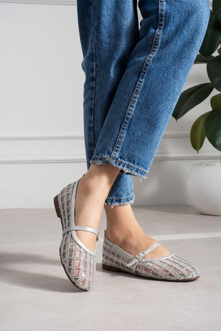 Dabab Shoes Rıvena Kadın Gümüş Tül Üzeri Nakış Detaylı Kare Burun Üstten Bantlı Düz Taban Mary Jane Babet