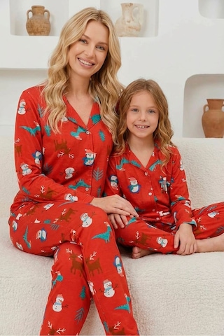 Anne Kız Kombin Penye Boydan Düğmeli Pijama Takımı Anne- Kız Ayrı Satılmaktadır. Kırmızı