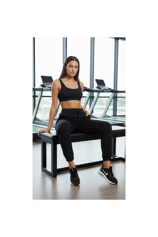 The Kadın Siyah 2 İplik Pamuklu Dar Paça Eşofman Altı - Esnek Fit Kesim Jogger Siyah