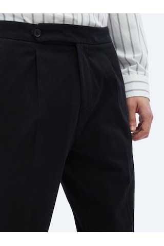 Kip Siyah Dokuma Carrot Fit Casual Pamuk Karışımlı Pantolon Siyah