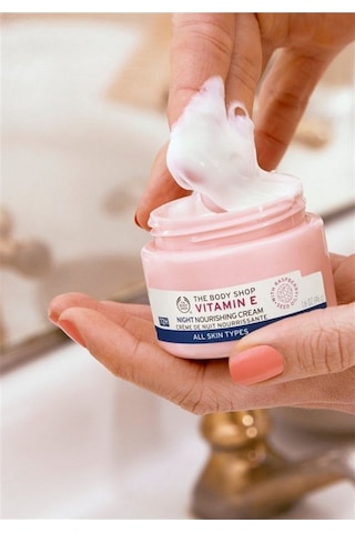 The Body Shop Vitamin E - Gece Kremi 50 Ml