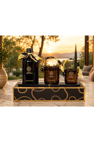 Haute Collection Sandalwood Rose Lüks Oda Kokusu Ve 2 Li Mum Seti Dekoratif Kokulu Mum & Çubuklu Oda Parfümü Hediyelik Set Sandal ağacı