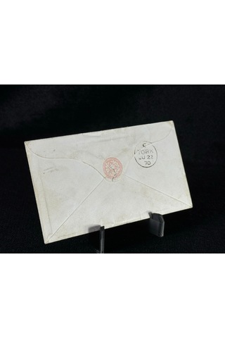 İngiltere Klasik Dönem 1870 Victoria Dönemi Pink Penny Kendinden Pullu Antiye Zarf Varış Damgalı